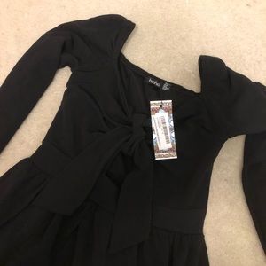 Black knot front long sleeve dress NWT